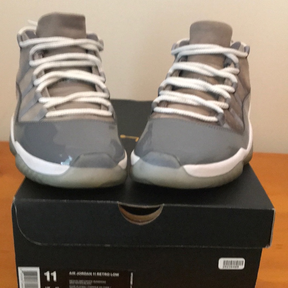 Jordan 11 low cool grey